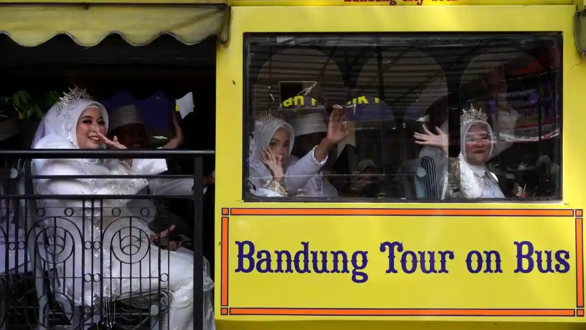 Sepuluh Pasangan Pengantin Ikuti Nikah Gratis di MPP Kota Bandung
