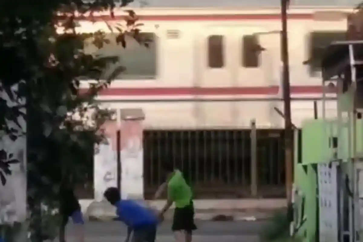 3 Bocah di Depok Lempar Batu ke Arah KRL yang Melintas Sampai Kaca Pecah, Alasannya Iseng
