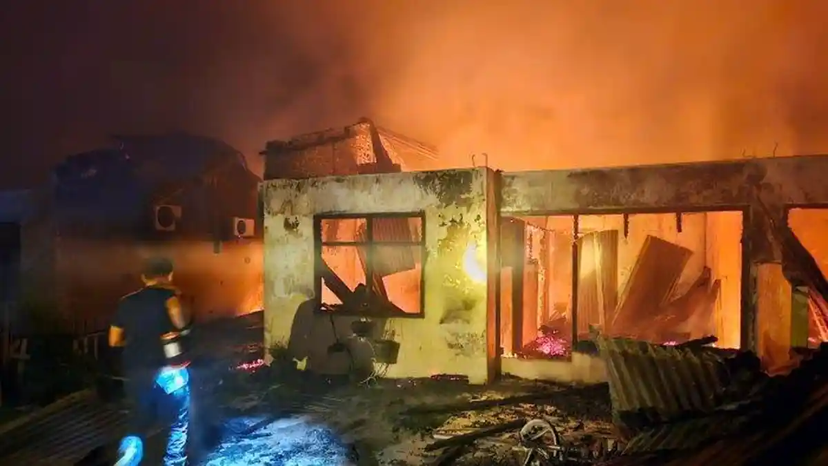 Asrama Polisi Lamteumen Banda Aceh Membara, 10 Rumah Ludes Terbakar