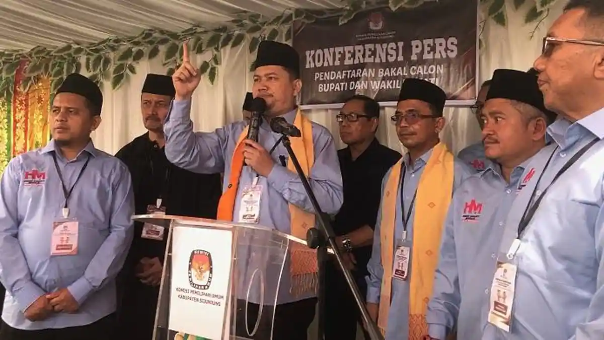 Hendri Susanto-Mukhlis Daftar di Pilkada Sijunjung, Hapus Potensi Lawan Kotak Kosong