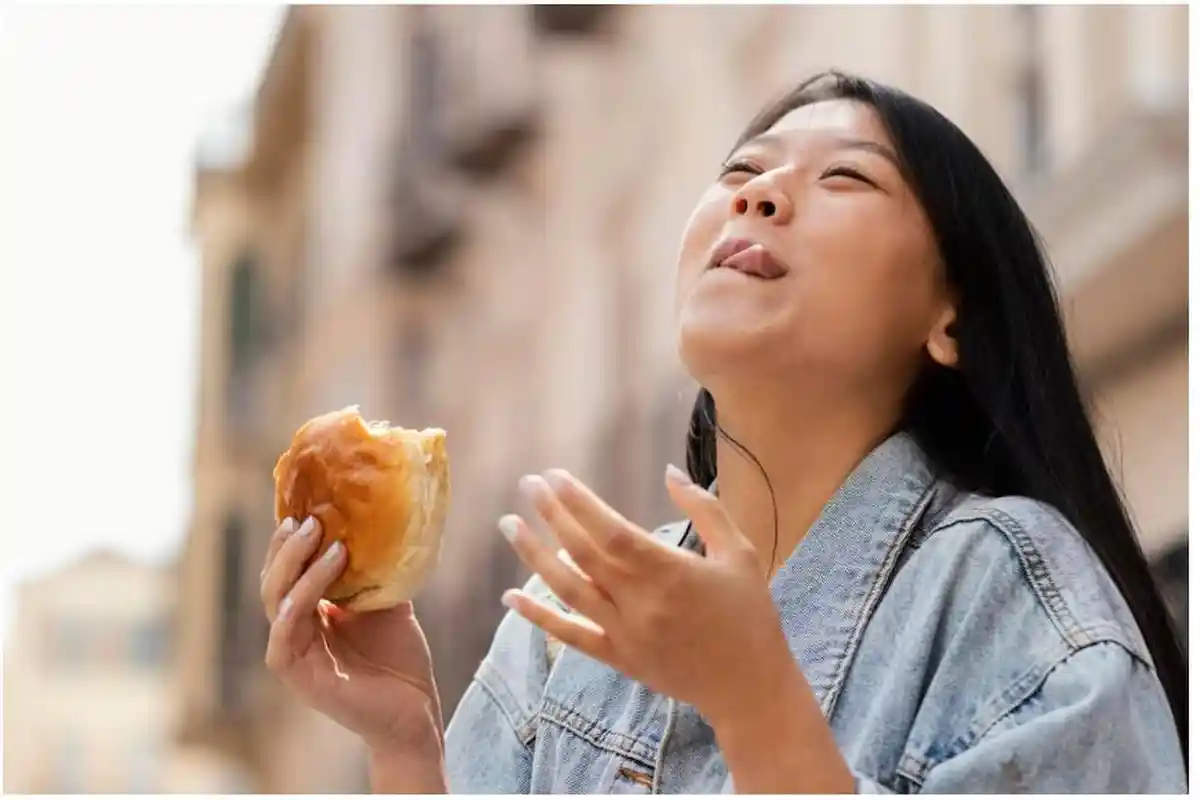 3 Zodiak Ini Hobi Makan, Leo Menikmati Setiap Suapan yang Masuk ke Mulut!