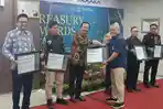 UIN Alauddin Makassar Raih Treasury Awards KPPN II Makassar Kategori CMS Tertinggi