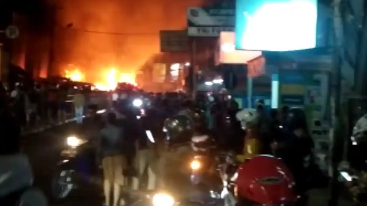 UPDATE Kebakaran Pasar Ujungberung, Api Diduga Bermula dari Lapak Penjual Petasan