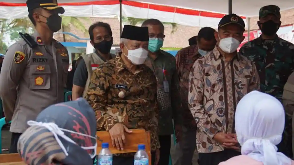 Datang ke Malang, Menko PMK Muhadjir Effendy Beri Wejangan Masyarakat soal Pentingnya Vaksinasi