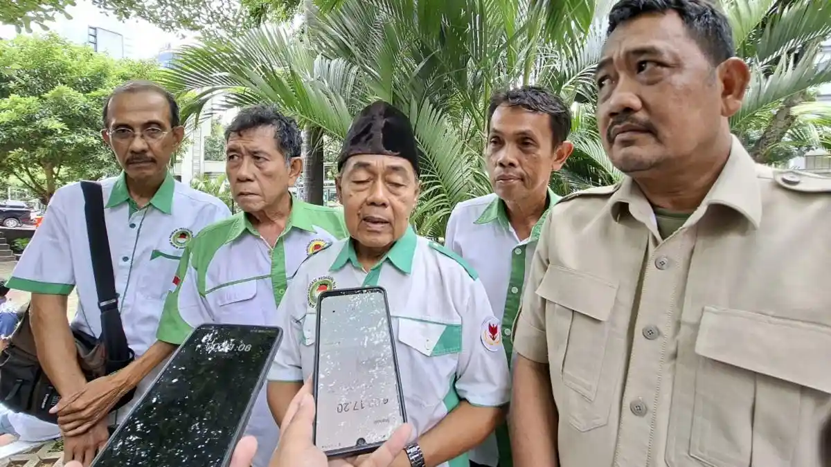 Pedagang Geruduk DPRD DKI Tolak Raperda KTR, Dinilai Ancam Ekonomi Rakyat