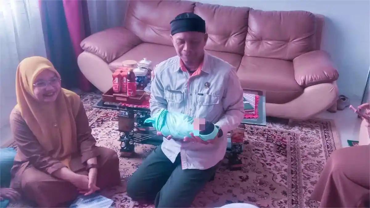 Warga Solok Kaget Temukan Bayi dalam Semak Saat Berkeliling dengan Anjing Peliharaannya
