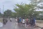 Video-aksi-perkelahian-belasan-remaj.jpg