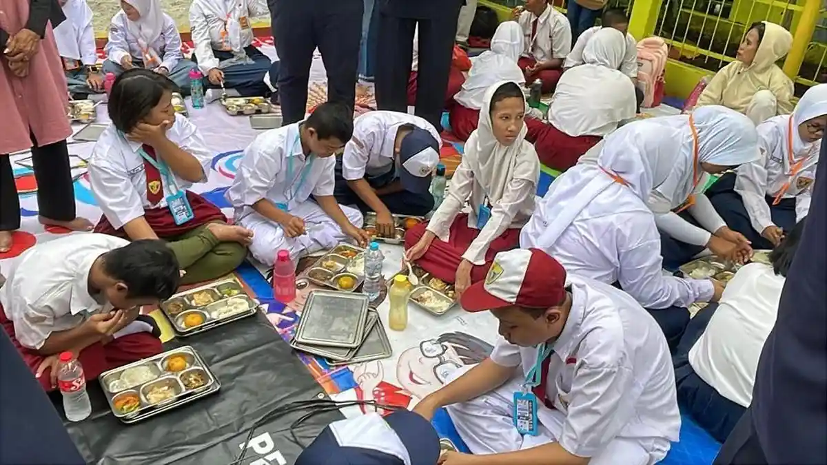 Keracunan Massal Jadi Alarm, Pakar Minta Revitalisasi Program MBG