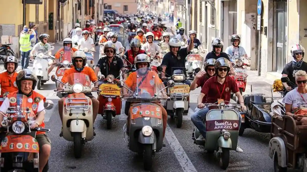 Ultah Vespa Sedunia Dipusatkan di Wisma Aldiron
