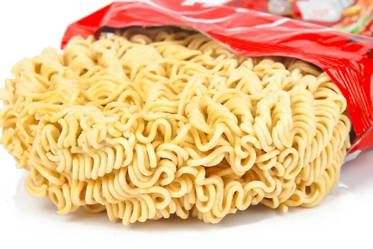 Cara Penyajian Mi Instan Agar Tetap Aman Dikonsumsi Anak