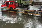 Kali Sabi di Kota Tangerang Meluap