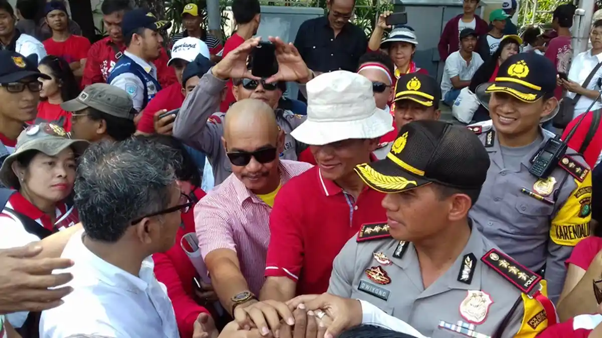 Massa Parade Bhinneka Tunggal Ika Dilarang Masuk Bundaran HI