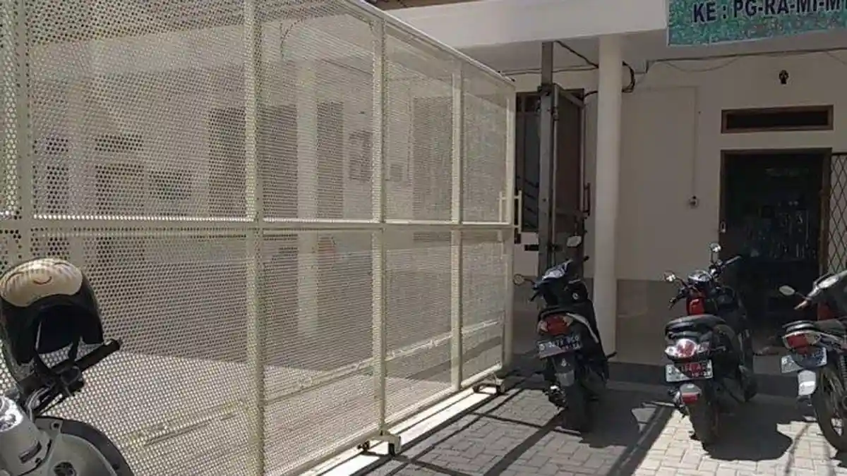 Siswi TK Meninggal Diduga Terjepit Pintu Gerbang Otomatis di Sekolahnya