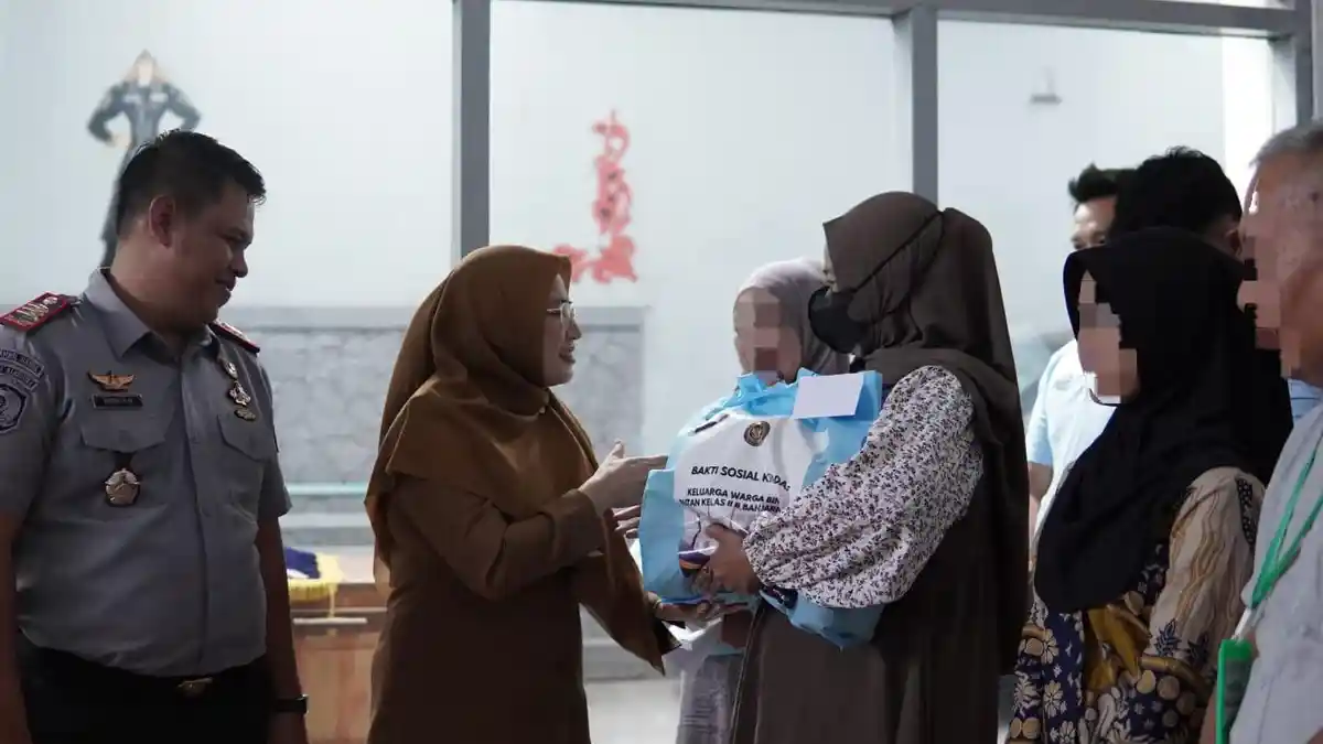 43 Paket Sembako Dibagikan oleh Rutan Banjarnegara Bersama Bupati dan APH