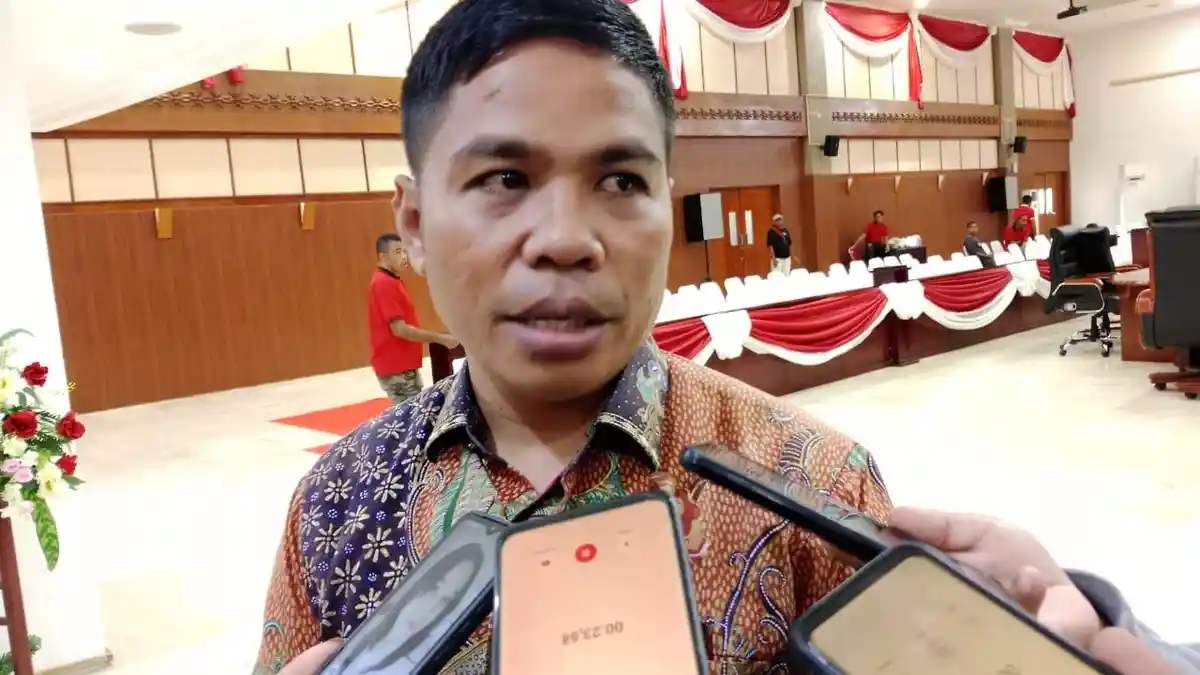 Pemda Buru Tak Hadir, Komisi I DPRD Maluku Jadwal Ulang Rapat Terkait Penertiban Gunung Botak