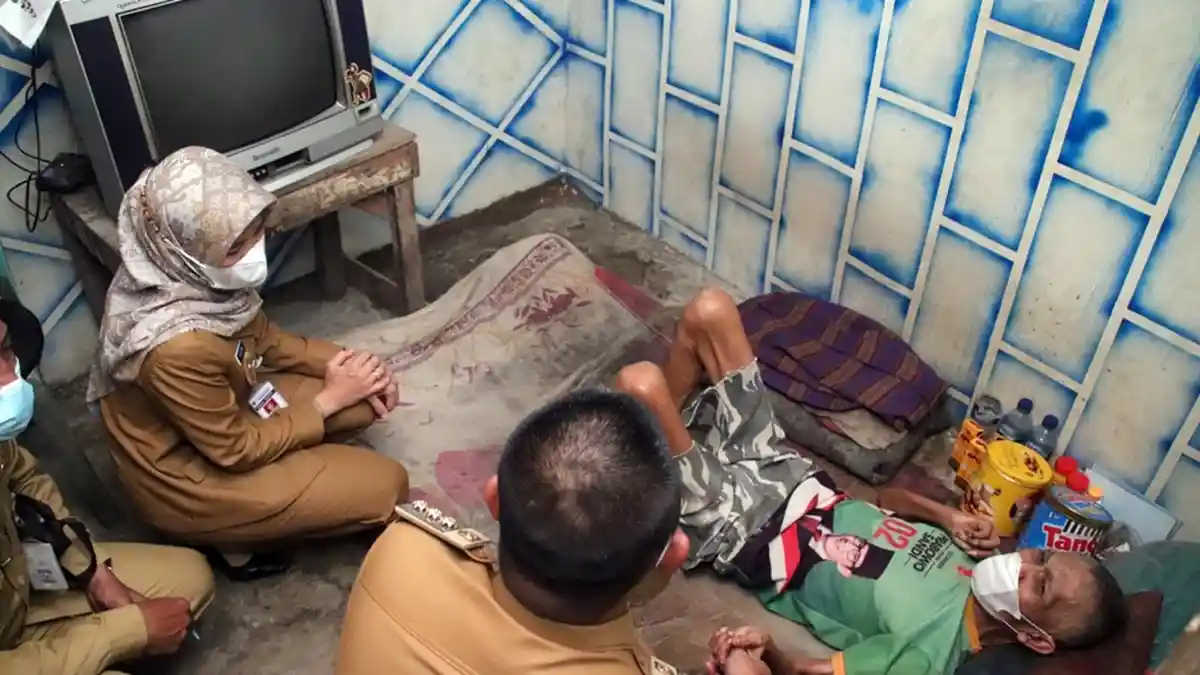 Kakek Penderita Stroke Ini Dapat Perhatian Khusus Bupati Kebumen, Begini Kondisinya