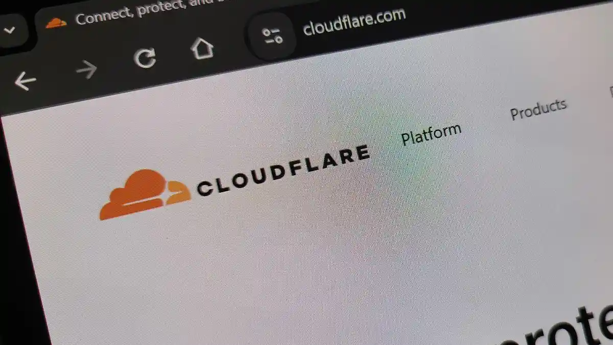Ini Alasan Komdigi Ancam Blokir Cloudflare di Indonesia