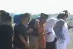 Upacara Militer Sambut Jenazah Korban Heli Basarnas