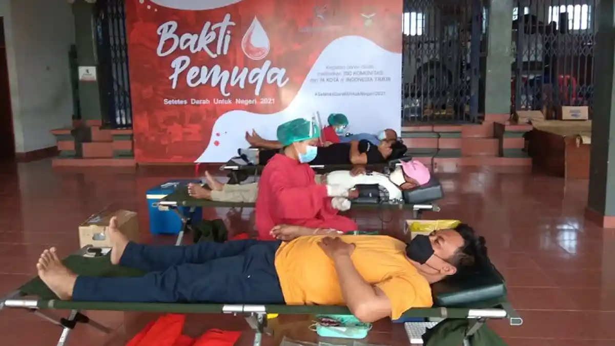 16 Komunitas di Denpasar Gelar Donor dan Bagi Sembako ke Warga Terdampak Pandemi