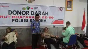Kapolres-Bangka-AKBP-Deddy-Dwitiya-Putra-saat-ikut-mendonorkan-darah.jpg