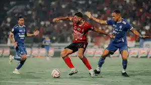 Gustavo-Franca-Bali-United-vs-Persib-Bandung.jpg