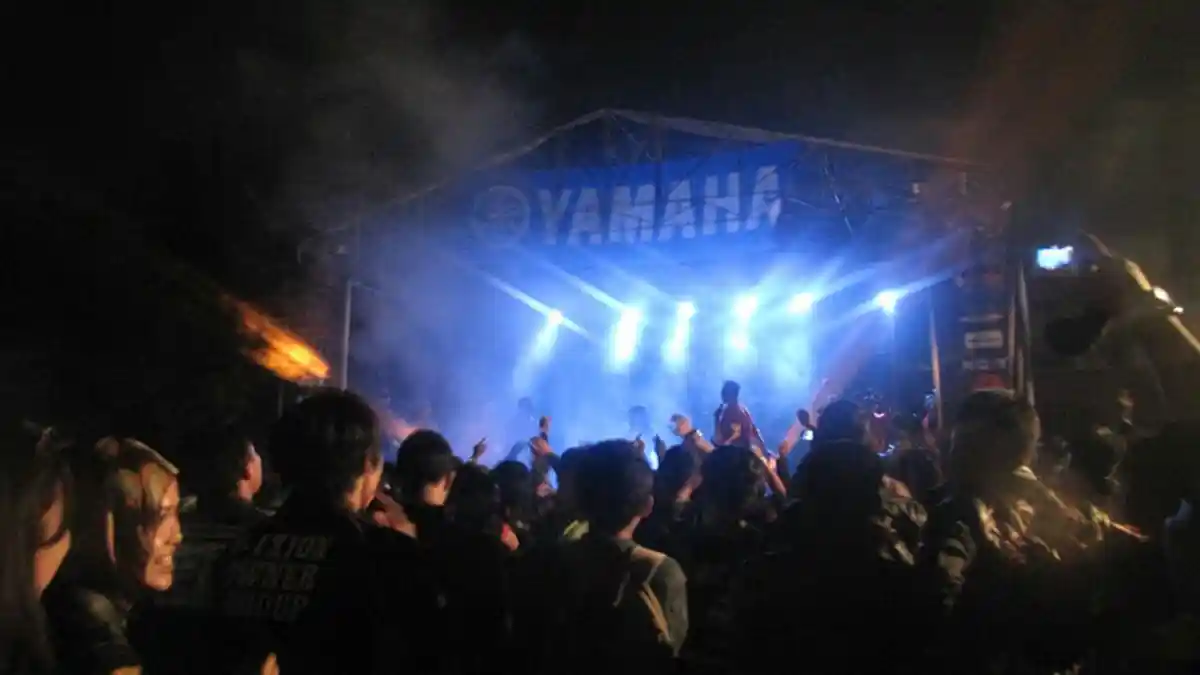 Bikers Tumpah Ruah di V-Ixion Day