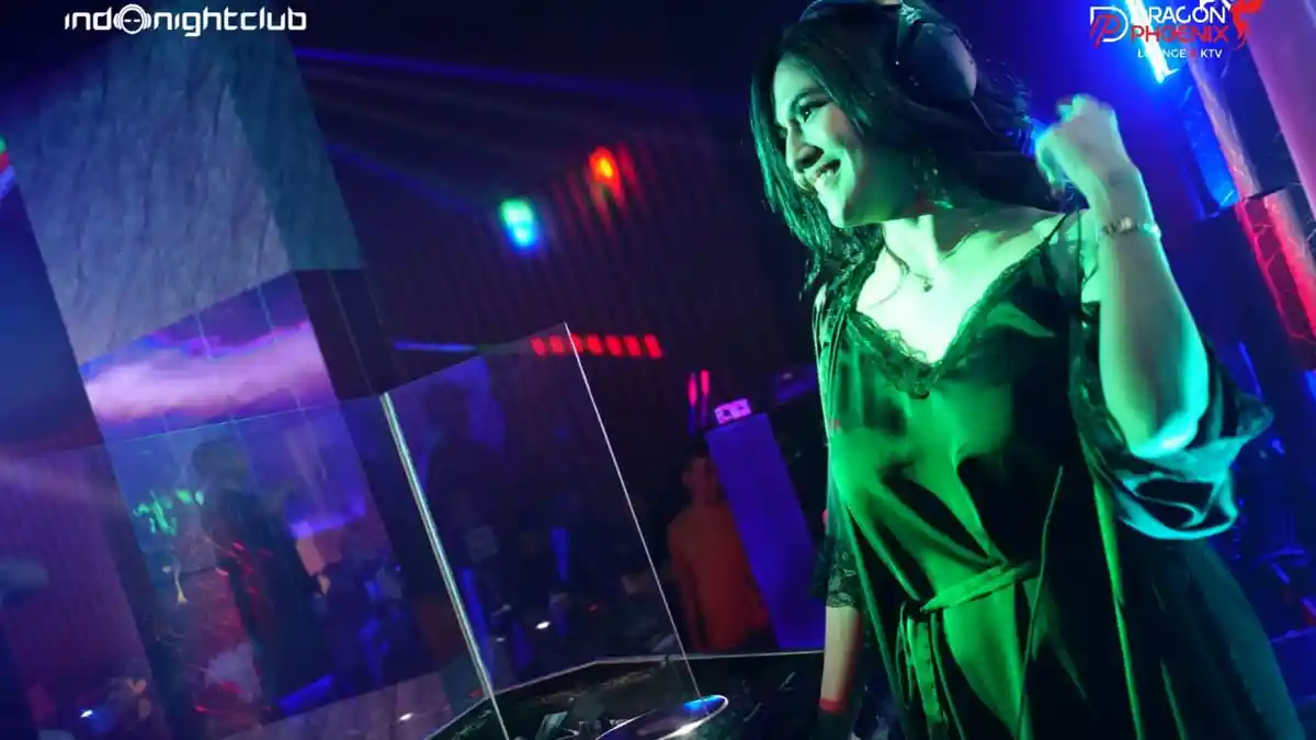 Dibuka Kembali, DJ Una dan DJ Ronny Sky Berhasil Meriahkan Grand ...