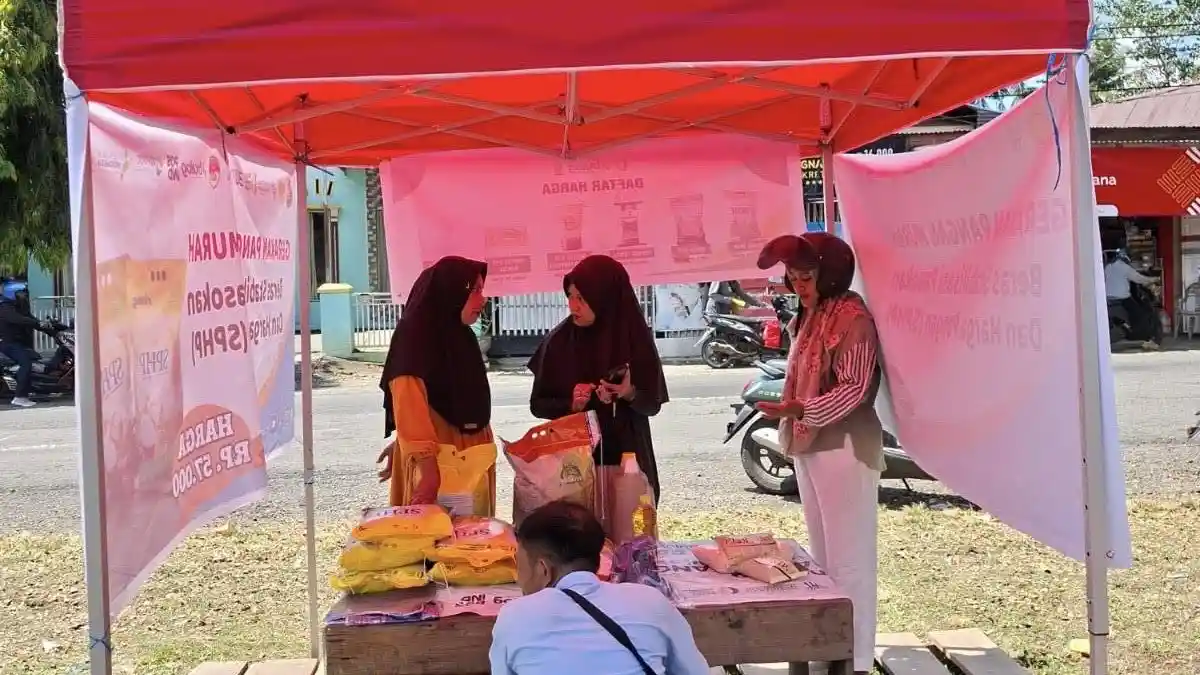 Bulog Siapkan 3.870 Ton Beras Murah untuk Warga Sinjai