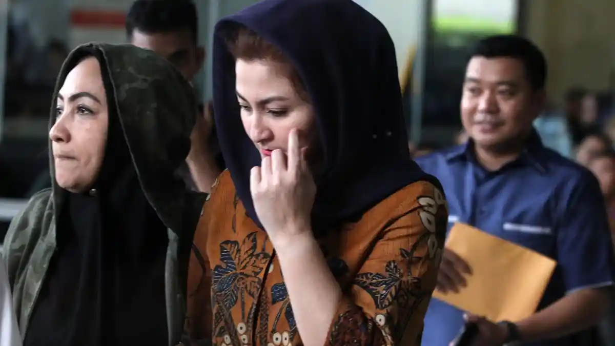 Istri Setya Novanto Bersaksi di Sidang Dokter Bimanesh