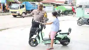 OPERASI-Kasat-Lantas-Polres-Belu-IPTU-Marthen-Luther-Petterson.jpg