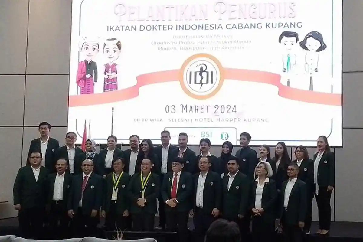 Pengurus IDI Wilayah NTT dan IDI Cabang Kupang Dilantik, dr Stefanus Soka Titipkan 3 Hal