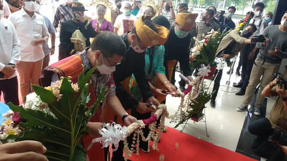 Sandiaga Uno Resmikan Gedung Baru Politeknik Pariwisata Medan