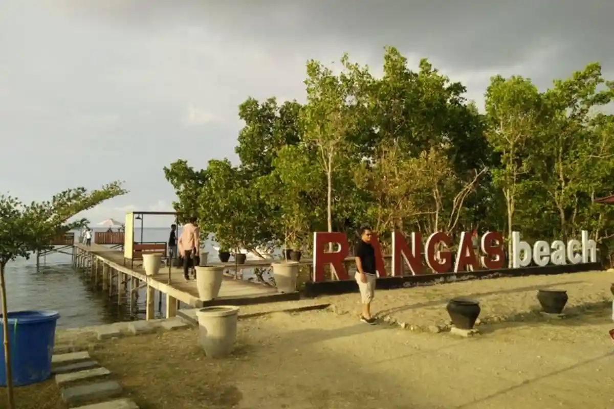 Kenalkan Rangas Beach, Wisata Pantai Kabupaten Mamuju Dekat Kantor Gubernur