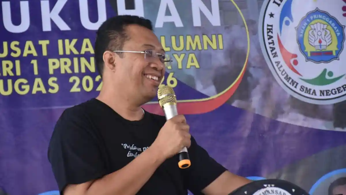 Gubernur NTB Puji Dokter Jack saat Kukuhkan Pengurus Alumni SMAN I Pringgabaya