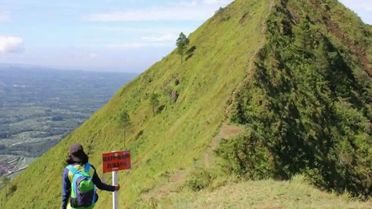 9 Hal Penting yang Wajib Diketahui Sebelum Naik Gunung Andong