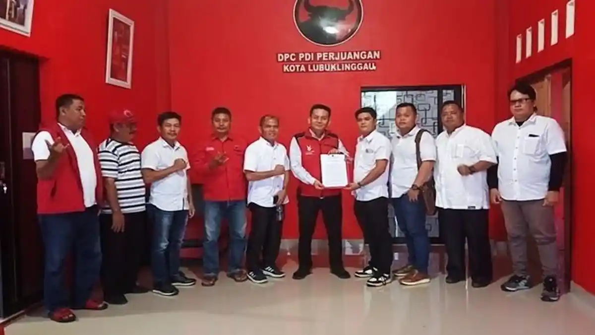 Yoppy Karim Ambil Formulir Pendaftaran Bakal Calon Walikota Lubuklinggau di PDIP