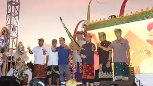 Sekda-Wayan-Adi-Arnawa-saat-menghadiri-launching-Desa-Wisata-Cemagi.jpg
