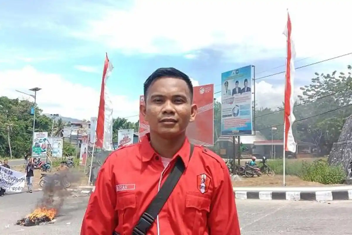 GMNI Polman Demo Keluhkan Sampah Menumpuk TPA Tak Ada