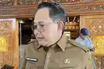 Sekretaris-Daerah-Provinsi-Jawa-Timur-Adhy-Karyono.jpg