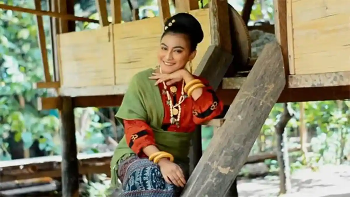 Lirik Lagu Daerah NTT dari Maumere Sikka  Berjudul Sophia