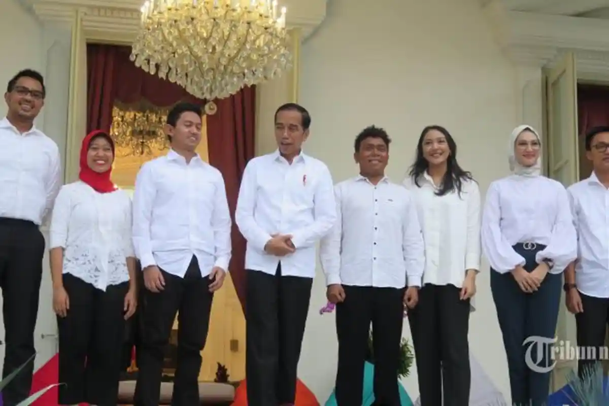 Staf Khusus Presiden Jokowi Ayu Kartika Dewi Positif Covid-19, Kemungkinan Tertular Saat Lakukan Ini