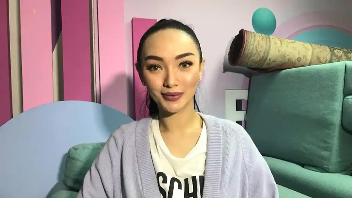 Biduk Perkawinan Zaskia Gotik Dikabarkan Retak, Sirajuddin Mahmud Ingin Kembali ke Mantan Istrinya?