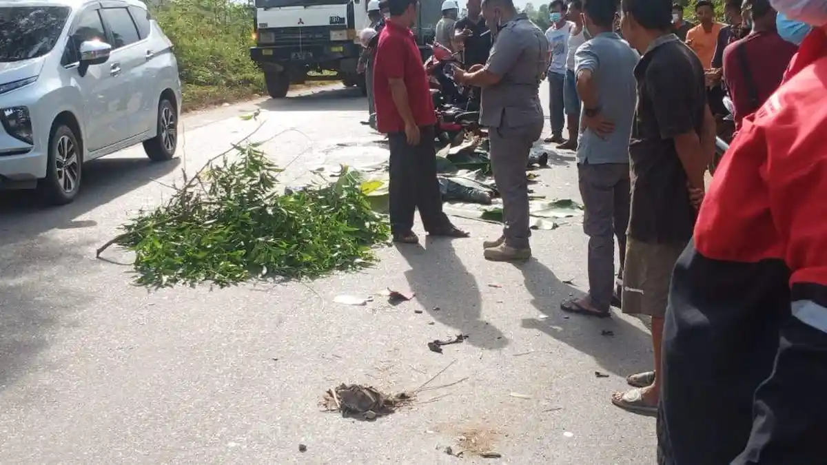 Kecelakaan Maut di Batam, Dua Pelajar SMKN 6 Batam Dimakamkan di TPU Sambau