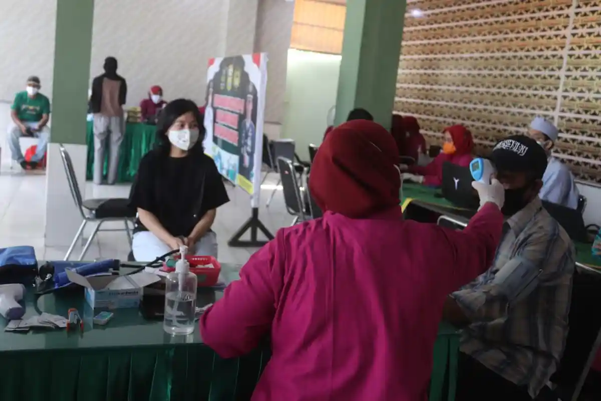 Warga Antusias Lakukan Vaksinasi Covid 19 di Kodim 0410