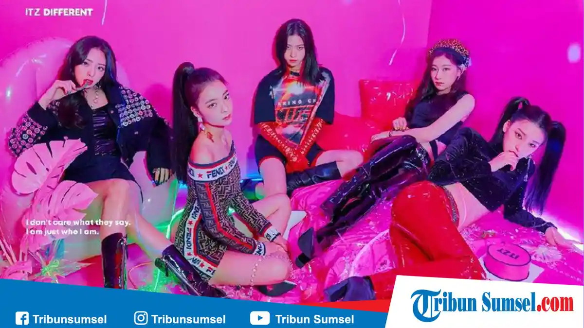 Unduh (Download) Lagu MP3 Terbaru ITZY 'Dalla Dalla' Lengkap dengan Lirik dan Video klipnya.