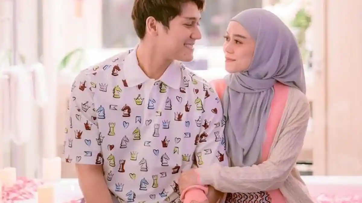 Pasca Lehernya Nyaris Patah, Lesti Kejora Pamer iPhone 14 Pro Max Seharga 40 Juta Kado Rizky Billar