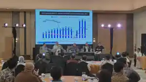 DEBAT-PUBLIK-Sejumlah-akademisi.jpg