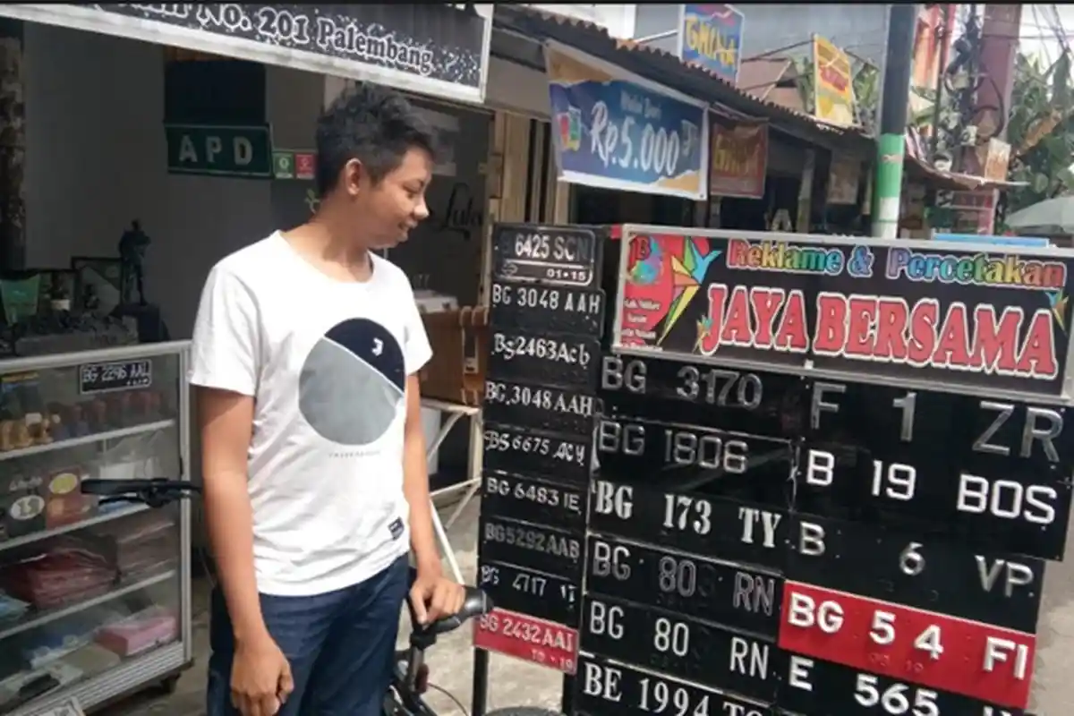 Buat Plat Kendaraan Tiruan 1 Jam Selesai, Harga 1 Set Bisa Capai Rp 1 Juta