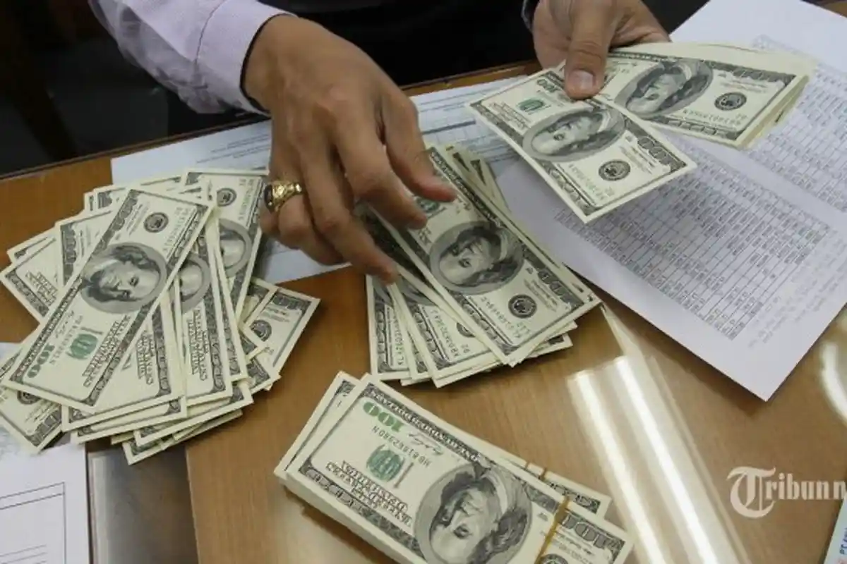 Rupiah Diprediksi Mampu Menguat Hingga Rp 15.300 Setelah Panen Sentimen Positif