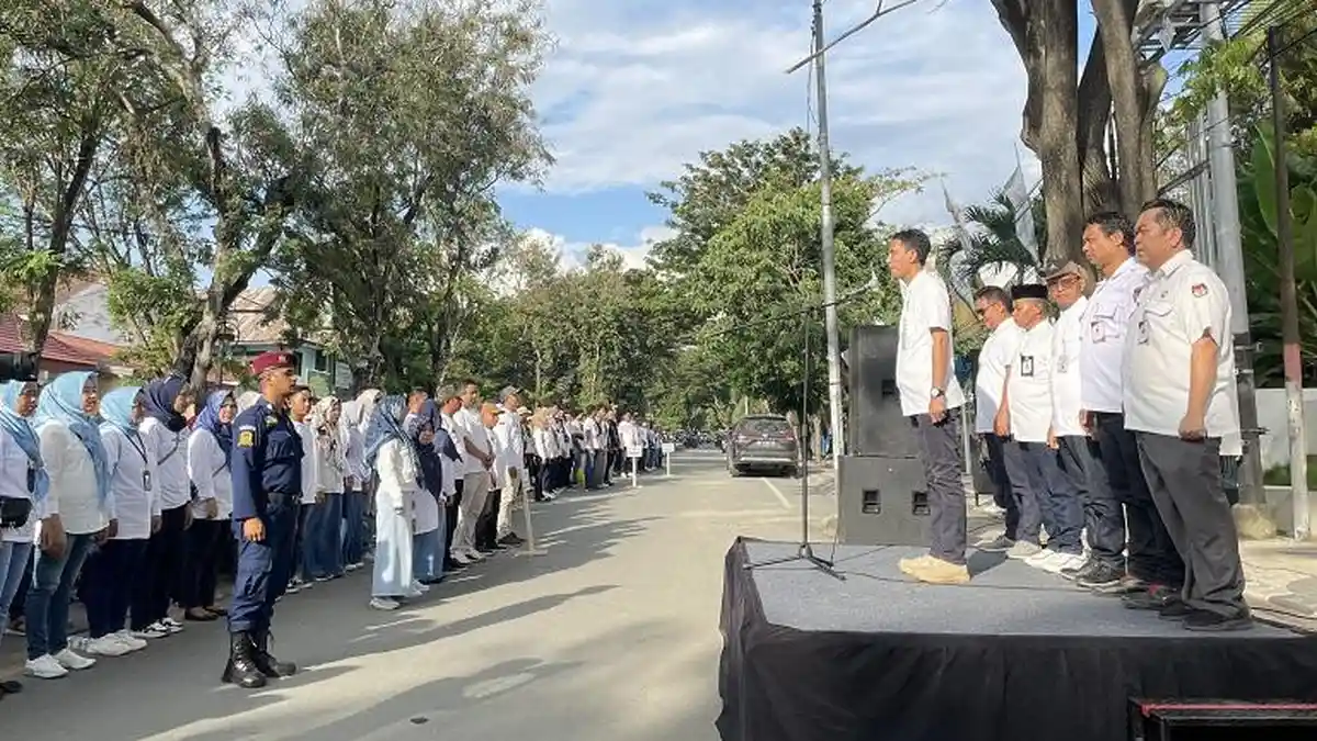 1.308 Petugas Ad Hoc se Kota Palu Ikut Upacara Akbar di Kantor KPU
